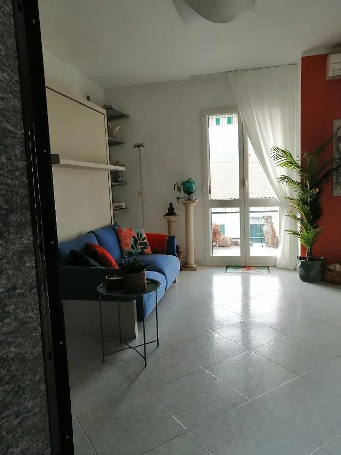 בית נופש הוילה Casa Dana Marina dʼAndora